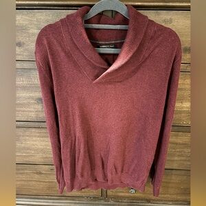Banana Republic maroon sweater. Size L